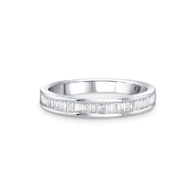 18K WHITE GOLD WEDDING BAND